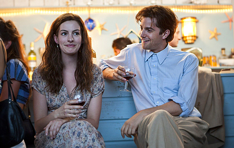 Ан Хатауей и Джим Стърджис във „Винаги в същия ден”.